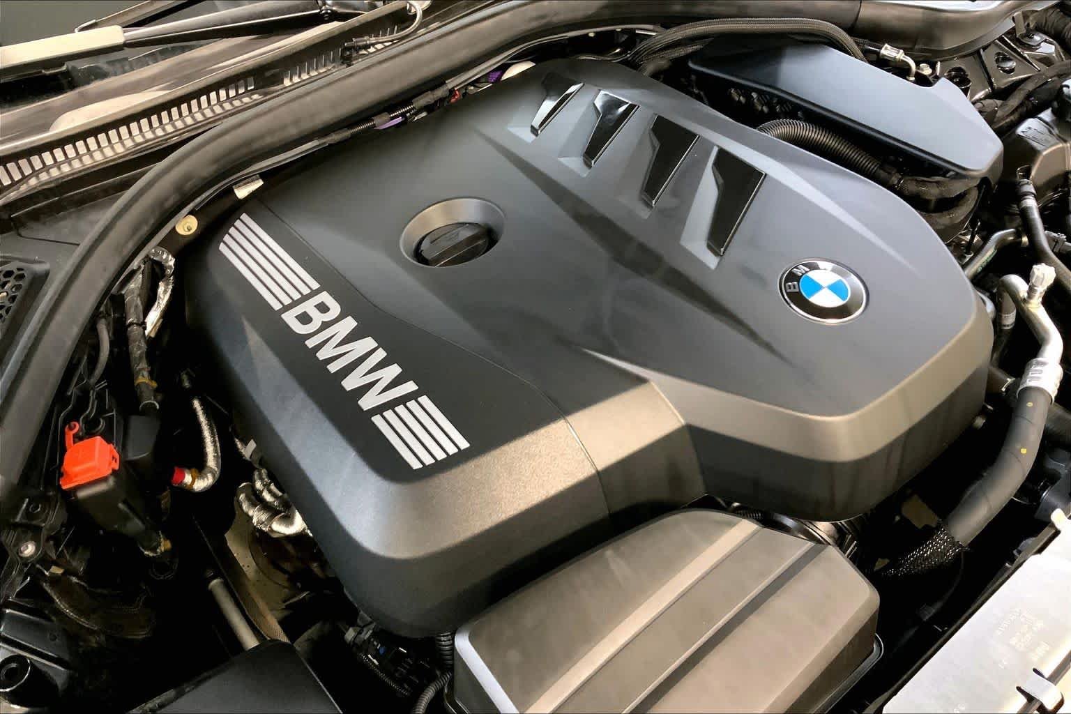 Used 2025 Black Sapphire Metallic BMW 330i xDrive image 31