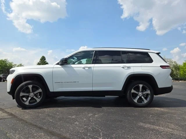 New 2026 Bright White Clearcoat Jeep Limited image 26