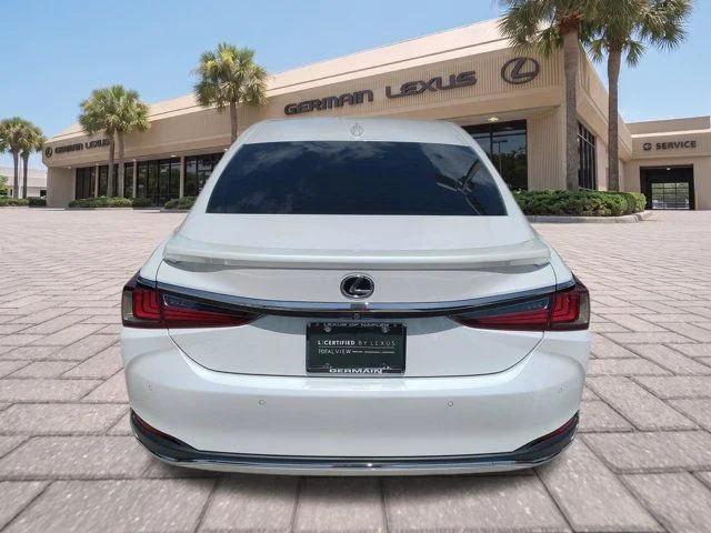 Certified Used 2022 EMINENT WHITE PEARL Lexus 300h Ultra Luxury image 5