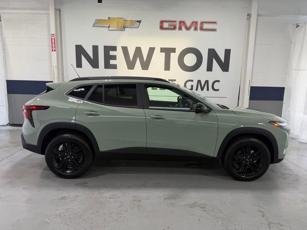New 2026 Cacti Green Chevrolet ACTIV image 29