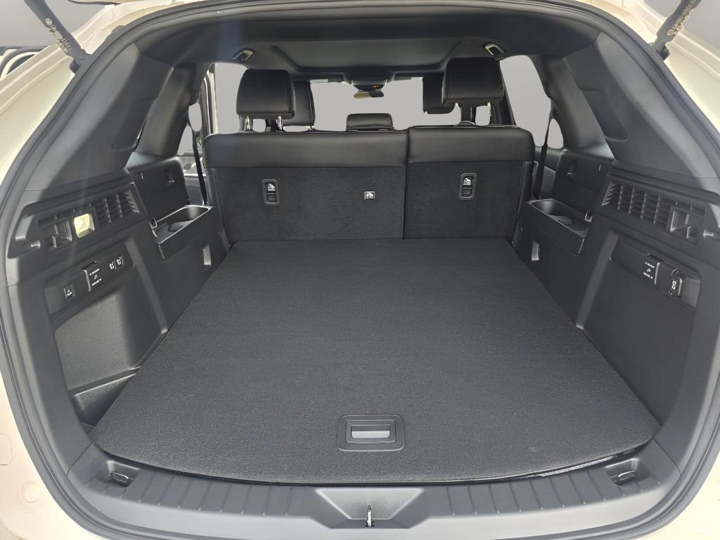 Used 2025 Rhodium White Premium Mazda Premium Plus Package image 27