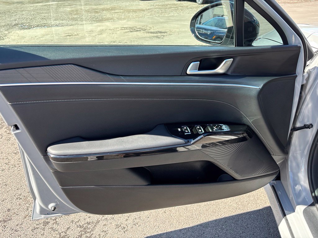 Used 2025 Gray Kia GT-Line image 18