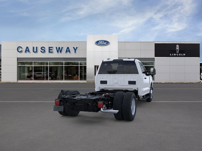 New 2026 Oxford White Ford F-350® XL image 41