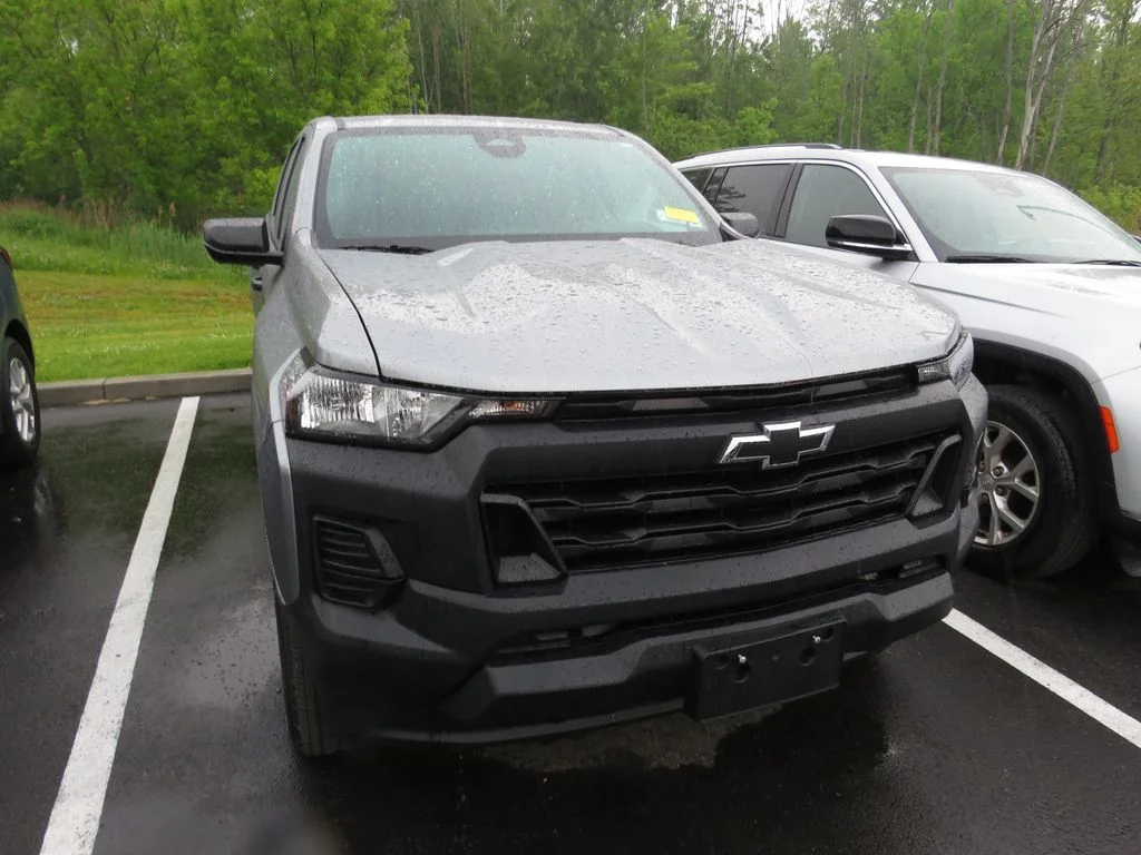 Used 2024 Gray Chevrolet Work Truck image 4