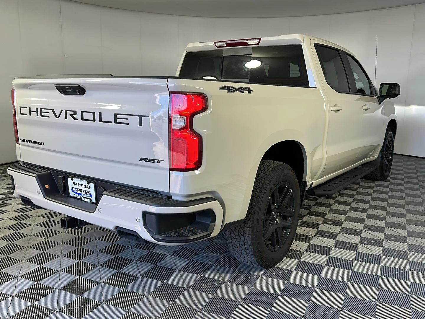 Used 2026 White Sands Chevrolet RST image 7