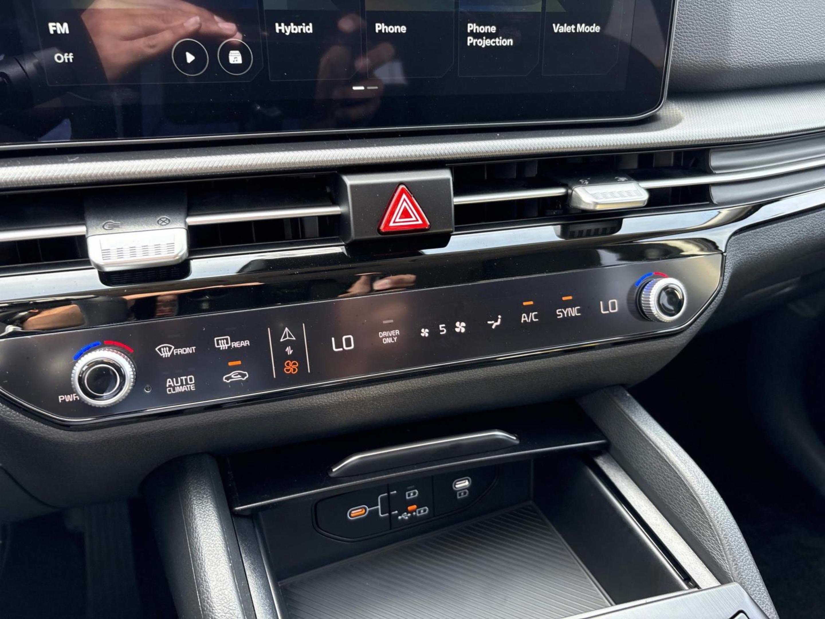 New 2026 Fusion Black Kia LX image 28