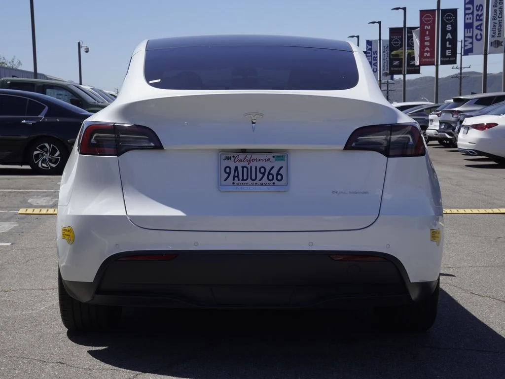Used 2022 White Tesla Long Range image 4