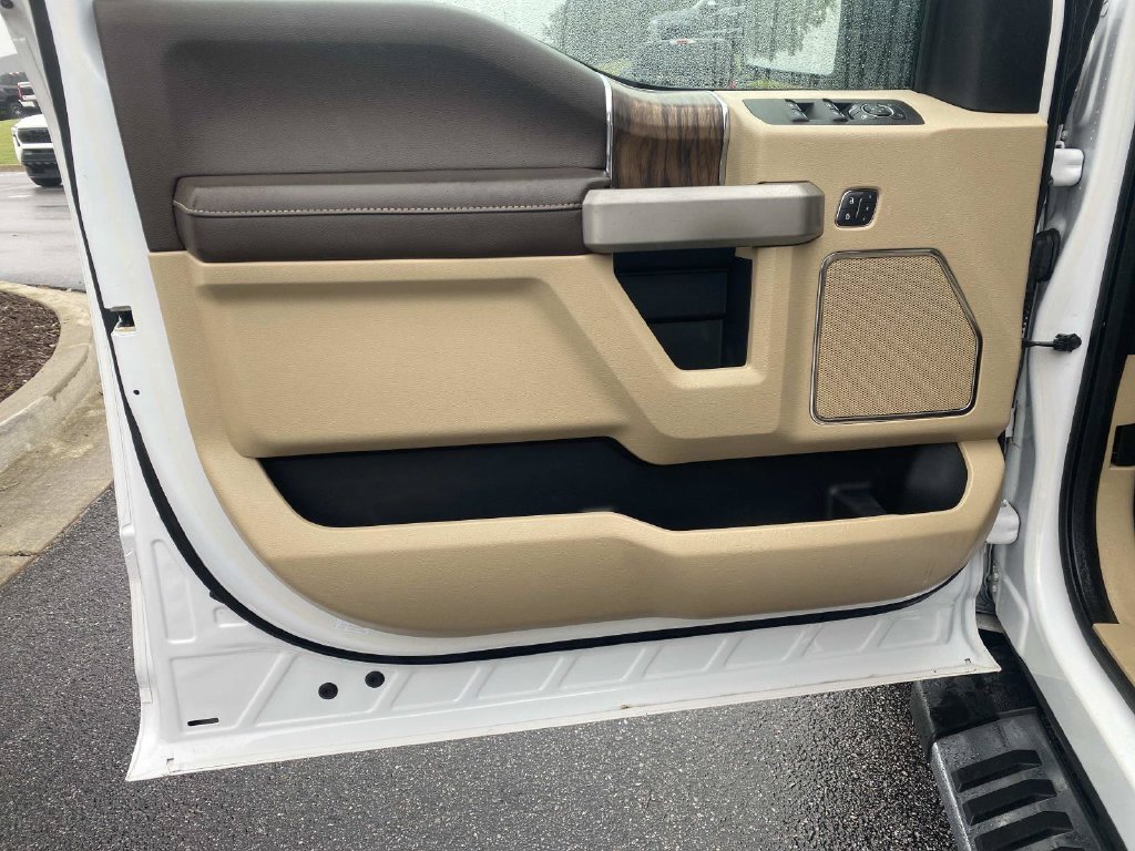Certified Used 2018 Oxford White Ford Lariat image 15