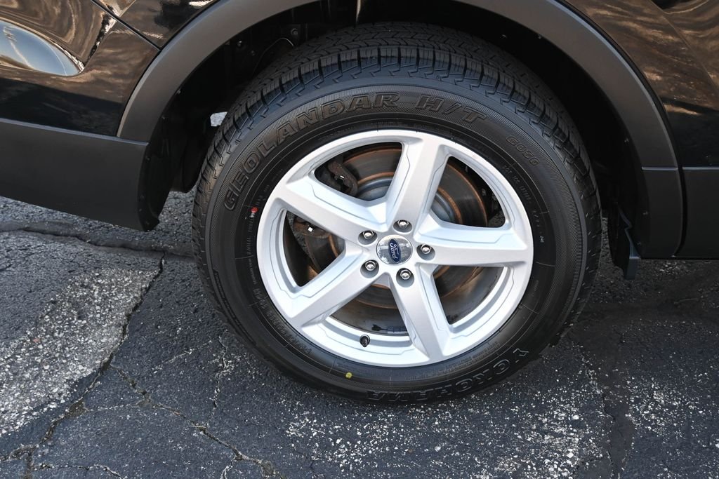 Used 2016 Shadow Black Ford XLT image 16