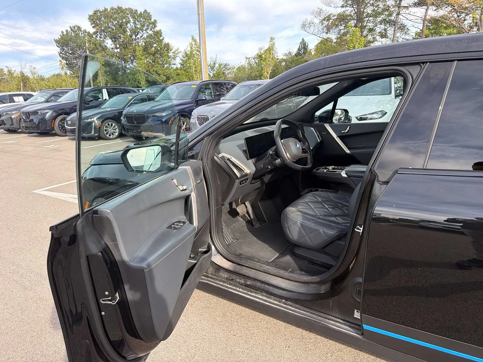 Certified Used 2024 Black Sapphire Metallic BMW xDrive50 image 15