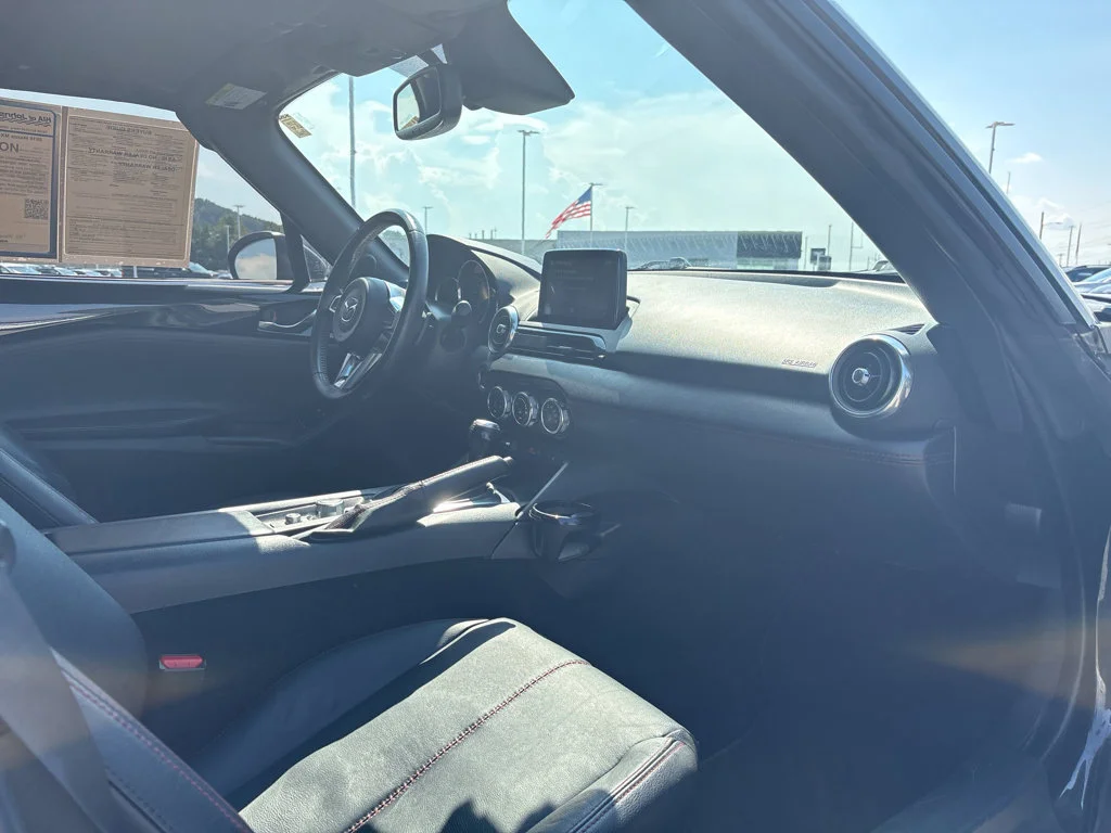 Used 2018 Black Mazda Grand Touring image 22