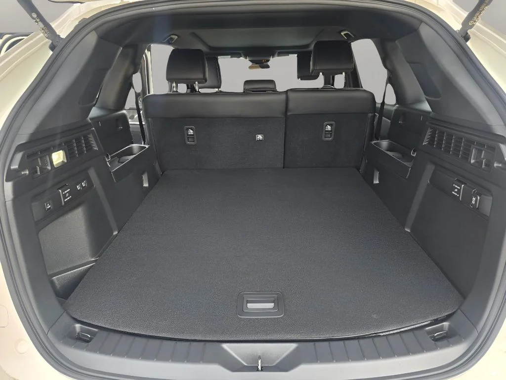 Used 2025 Rhodium White Premium Mazda Premium Plus Package image 27