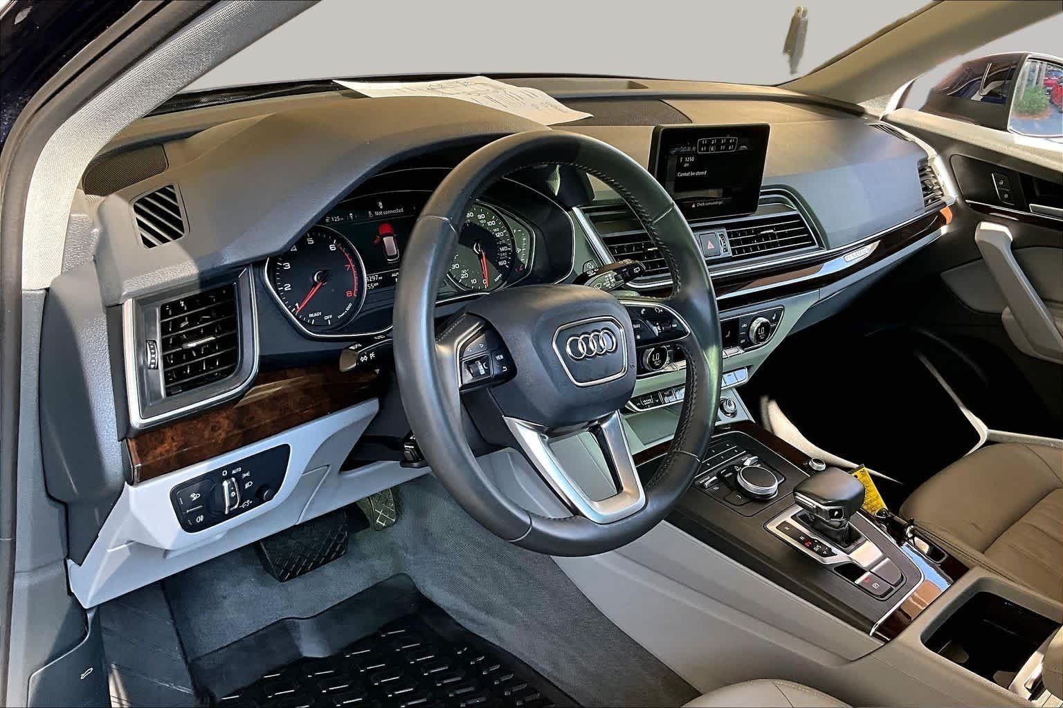 Used 2020 Navarra Blue Metallic Audi Premium image 18