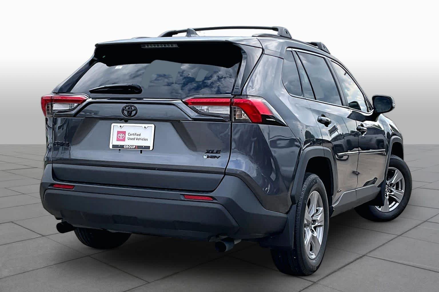 Used 2025 Magnetic Gray Metallic Toyota Hybrid XLE image 25