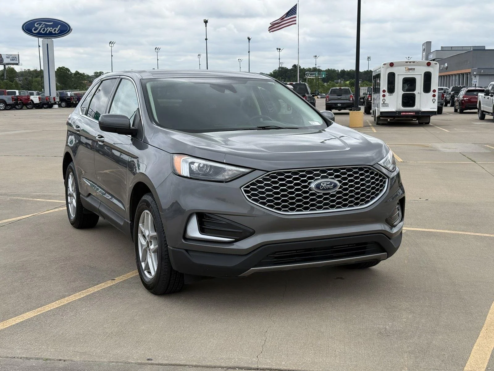 Used 2024 Ford Edge SEL with VIN 2FMPK4J94RBA98891 for sale in Kansas City