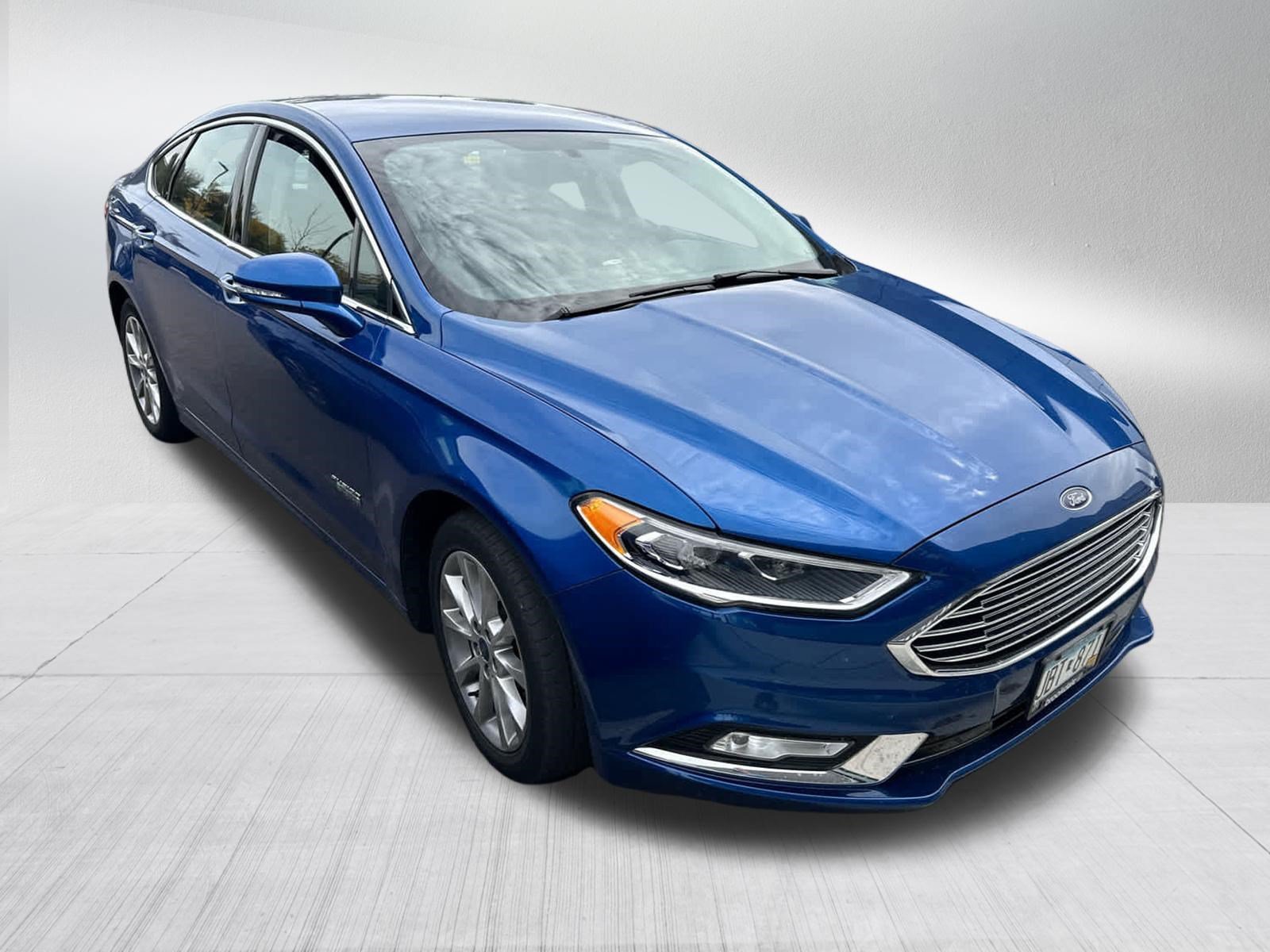 Used 2017 Lightning Blue Metallic Ford Titanium image 3
