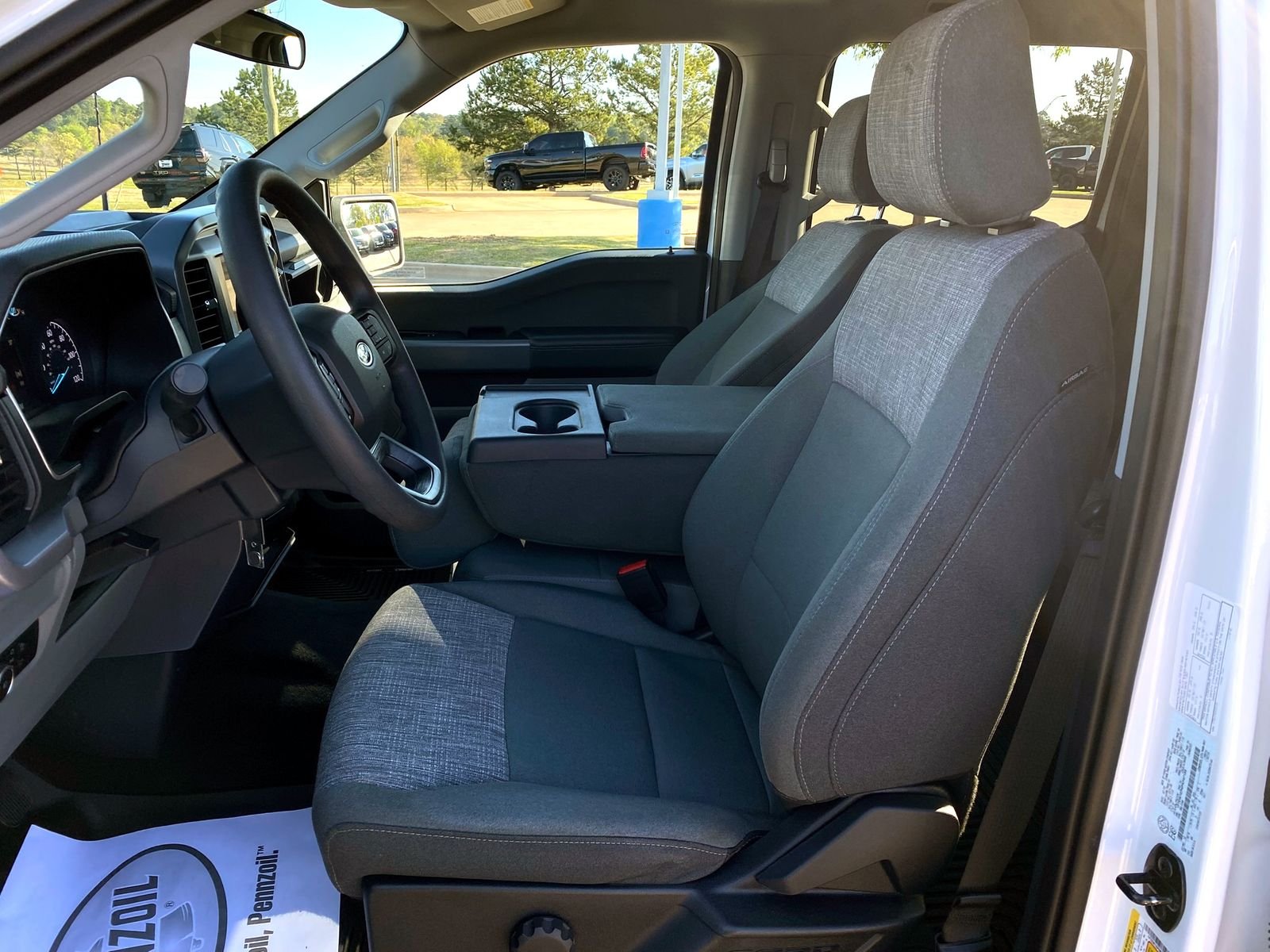 Used 2023 Oxford White Ford XLT image 12