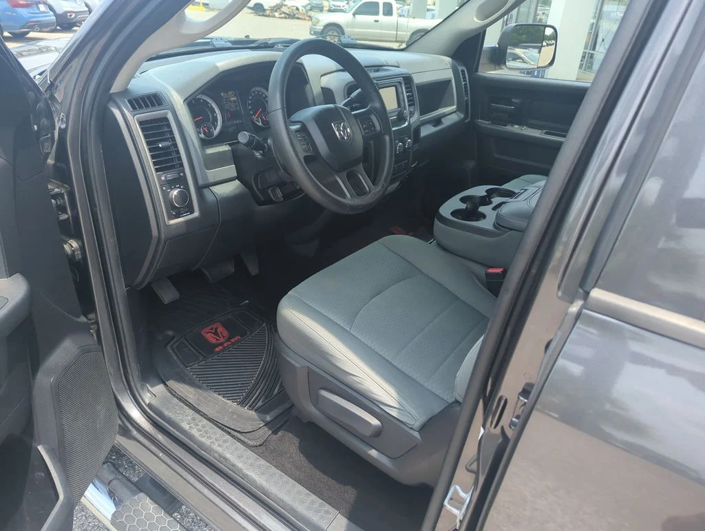 Used 2016 Gray Ram Tradesman image 11