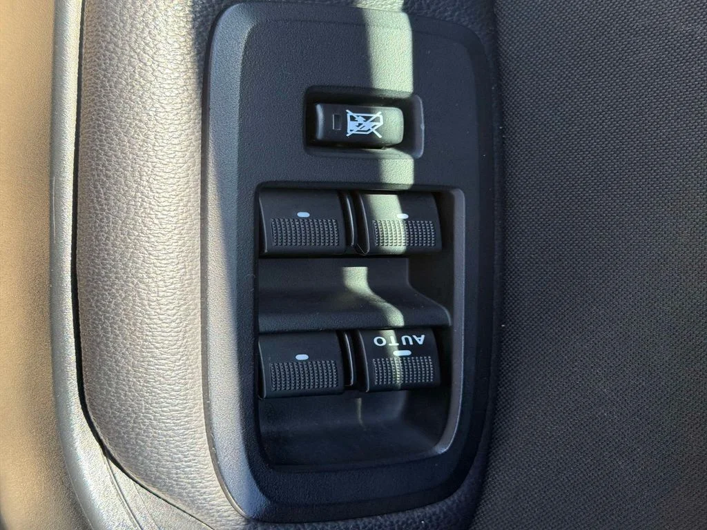 Used 2023 Carbonized Gray Metallic Ford XLT image 19