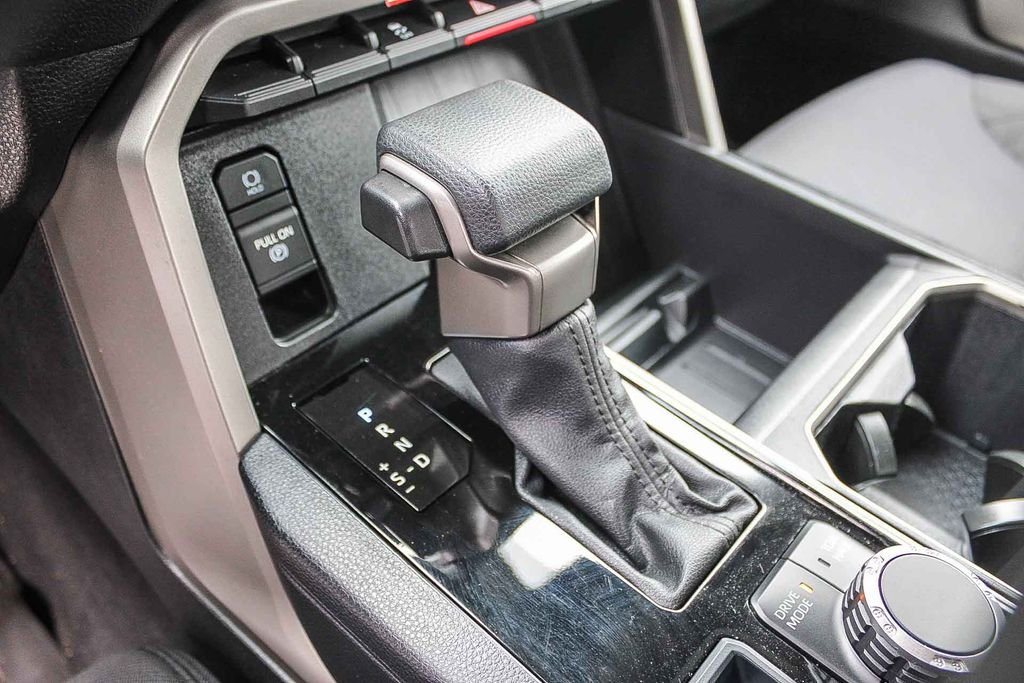 2025 Toyota Tundra SR5 - Photo 20