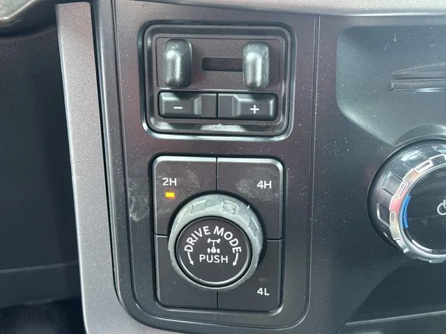New 2026 Marsh Gray Ford XLT image 45