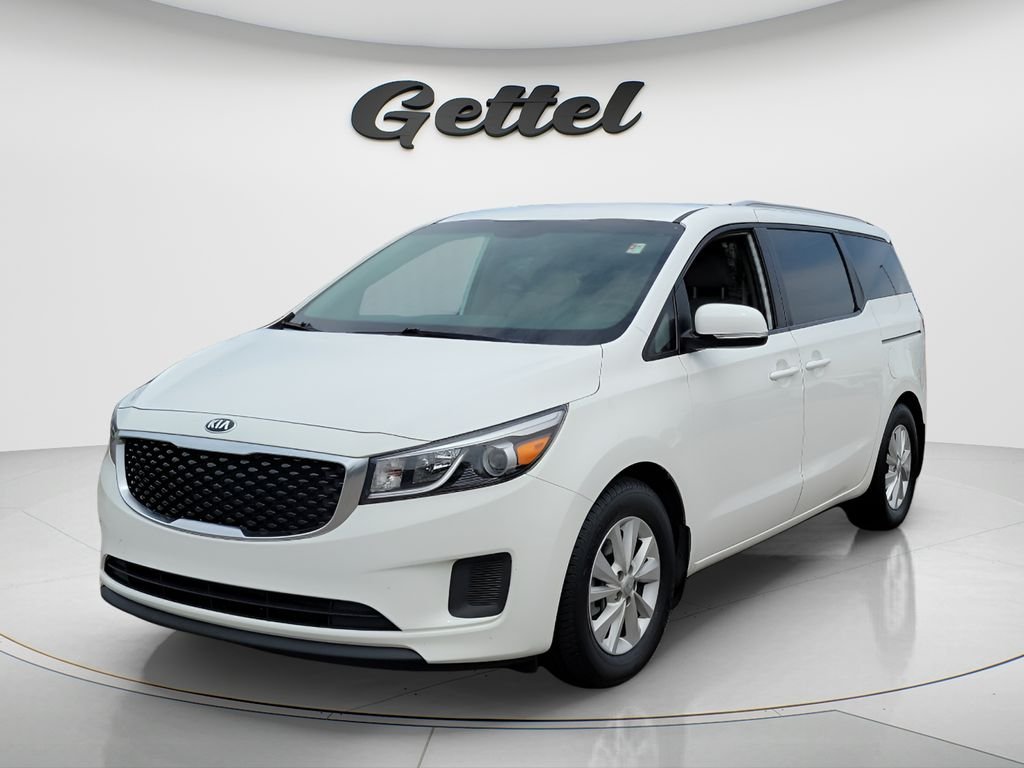 2016 Kia Sedona LX's photo