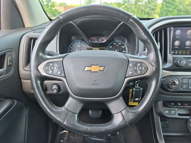 Used 2022 Black Chevrolet Z71 image 31