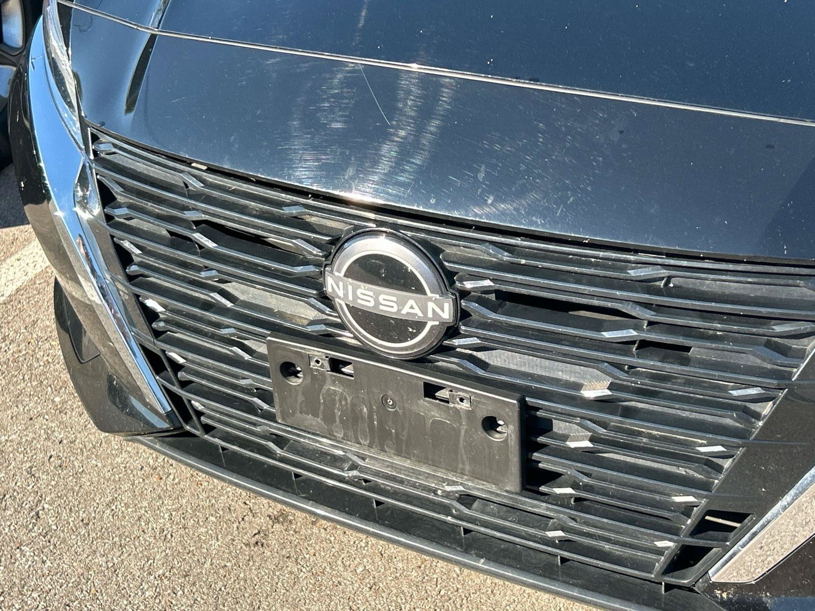 Used 2025 Super Black Nissan SV image 7