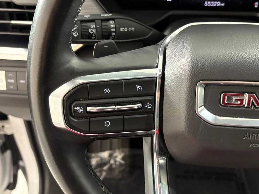 Used 2024 White GMC Elevation image 32