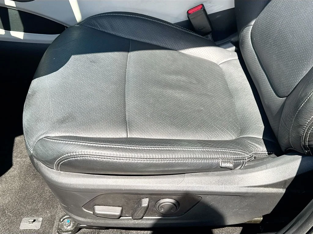Used 2022 Gray Hyundai SEL image 24