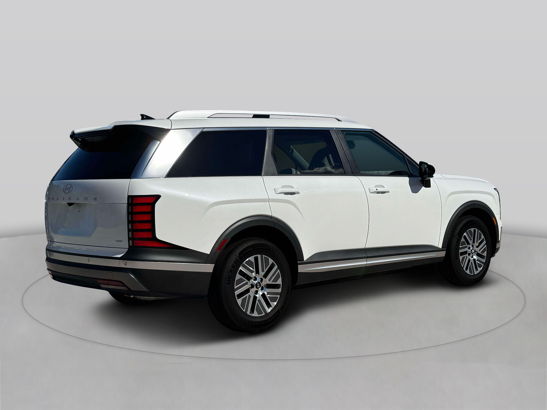 New 2027 White Hyundai SEL 7P image 8