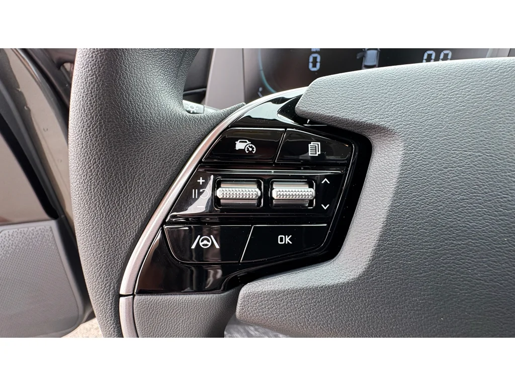 New 2026 Blk Kia LX image 12
