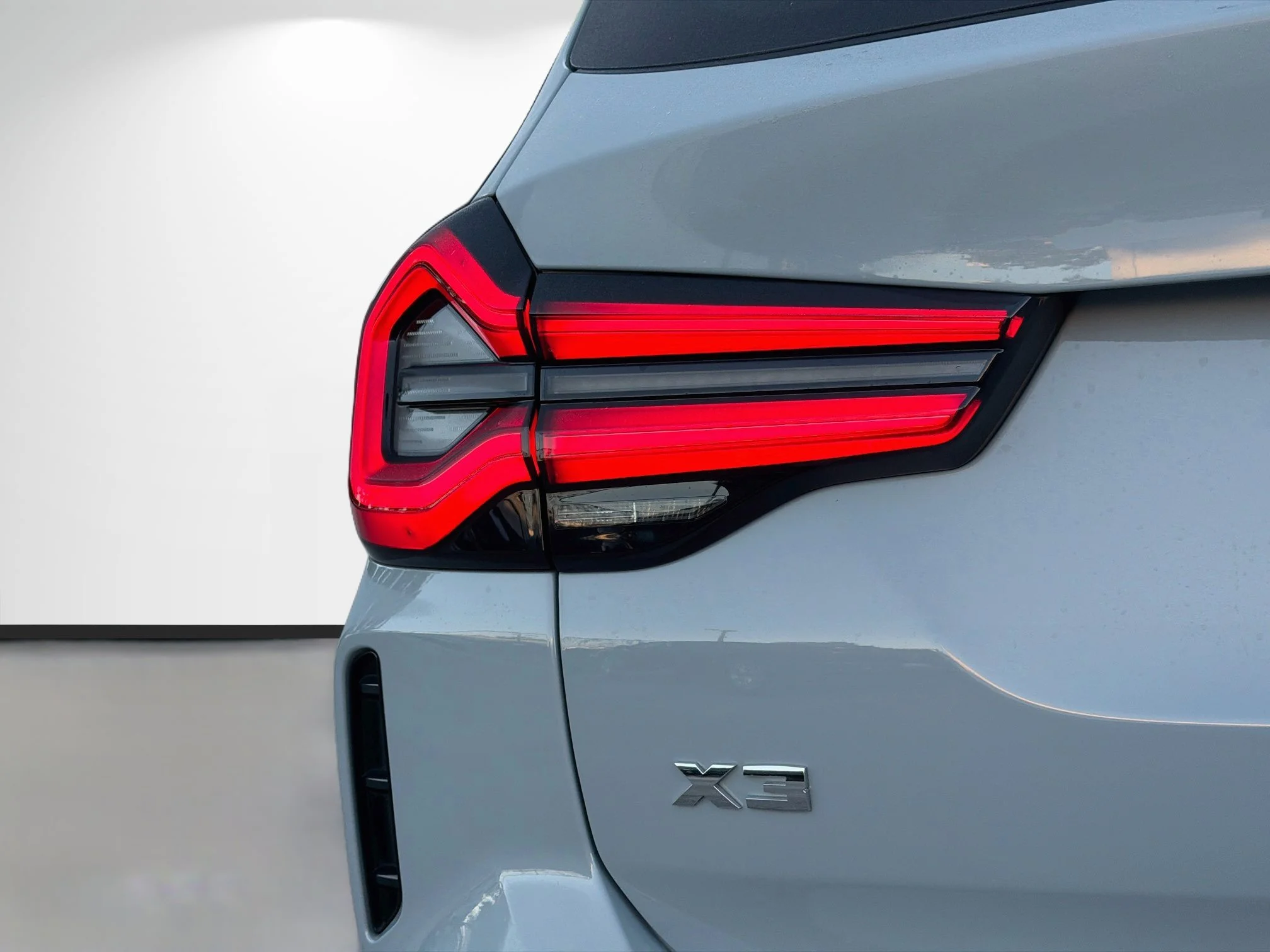 Used 2024 Brooklyn Grey Metallic BMW M40i image 10