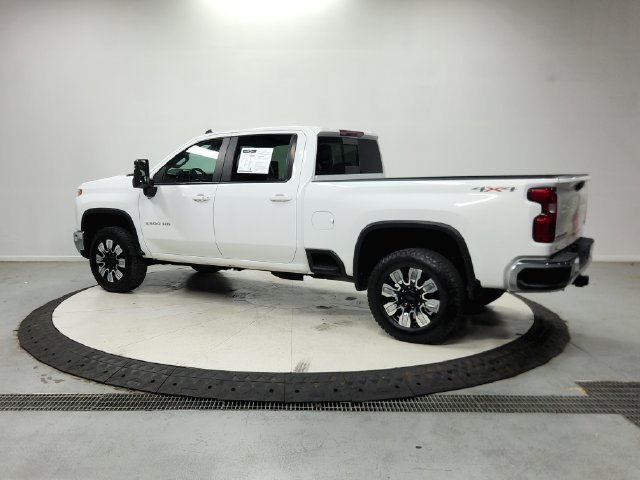 Used 2024 White Chevrolet LT image 6