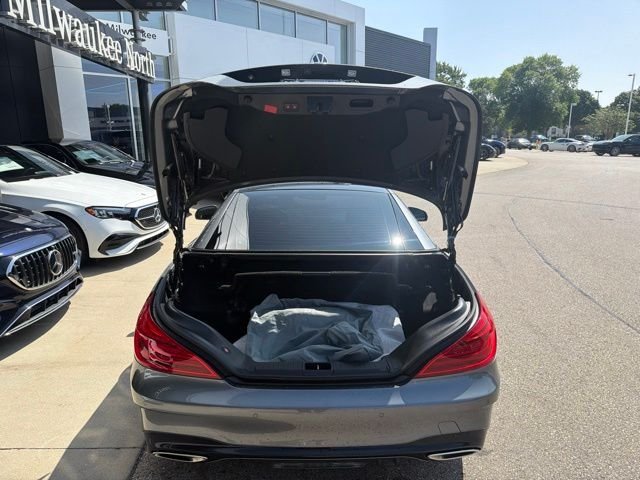 Used 2018 Gray Mercedes-Benz SL 550 image 9
