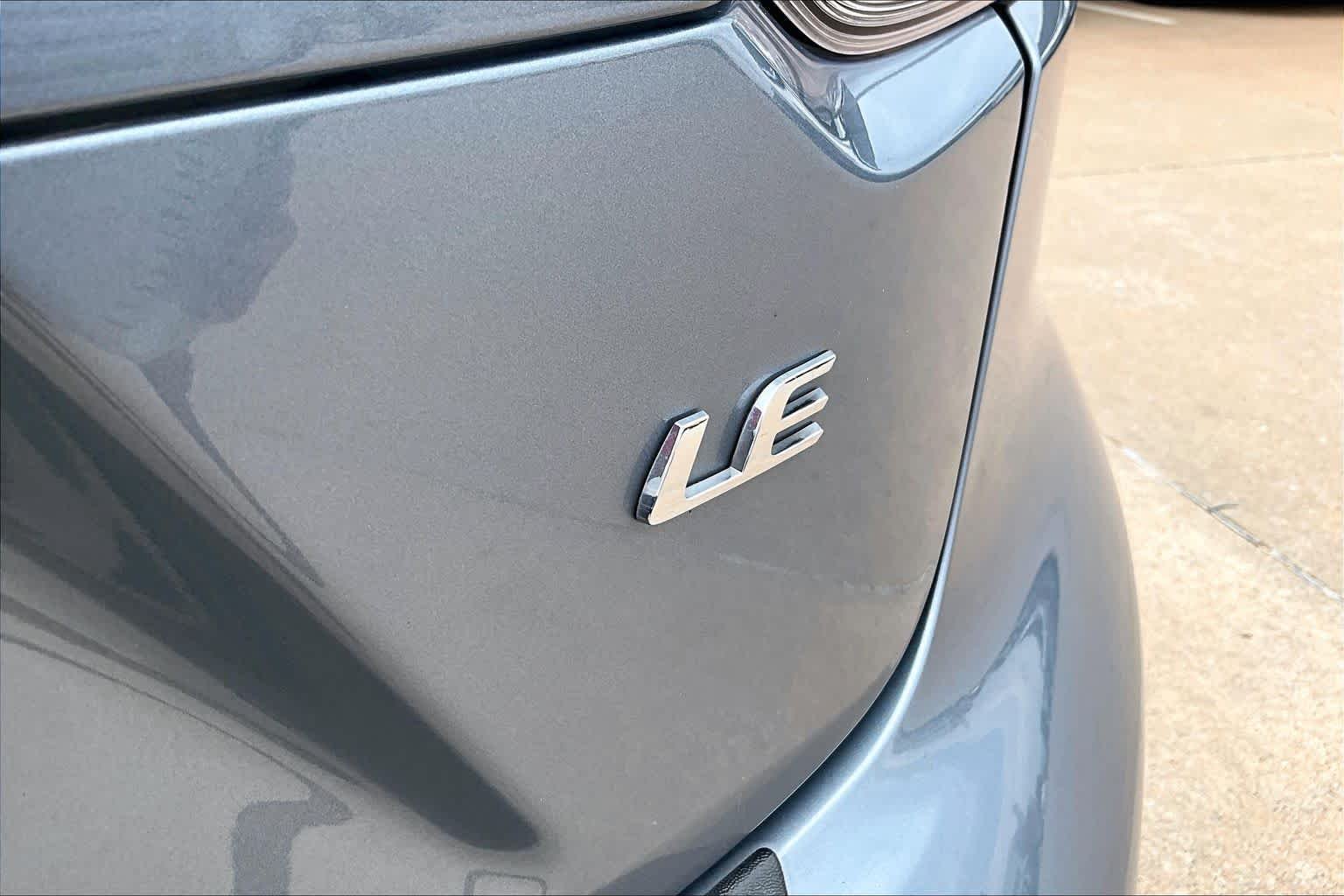 Used 2023 Celestite Toyota LE image 9