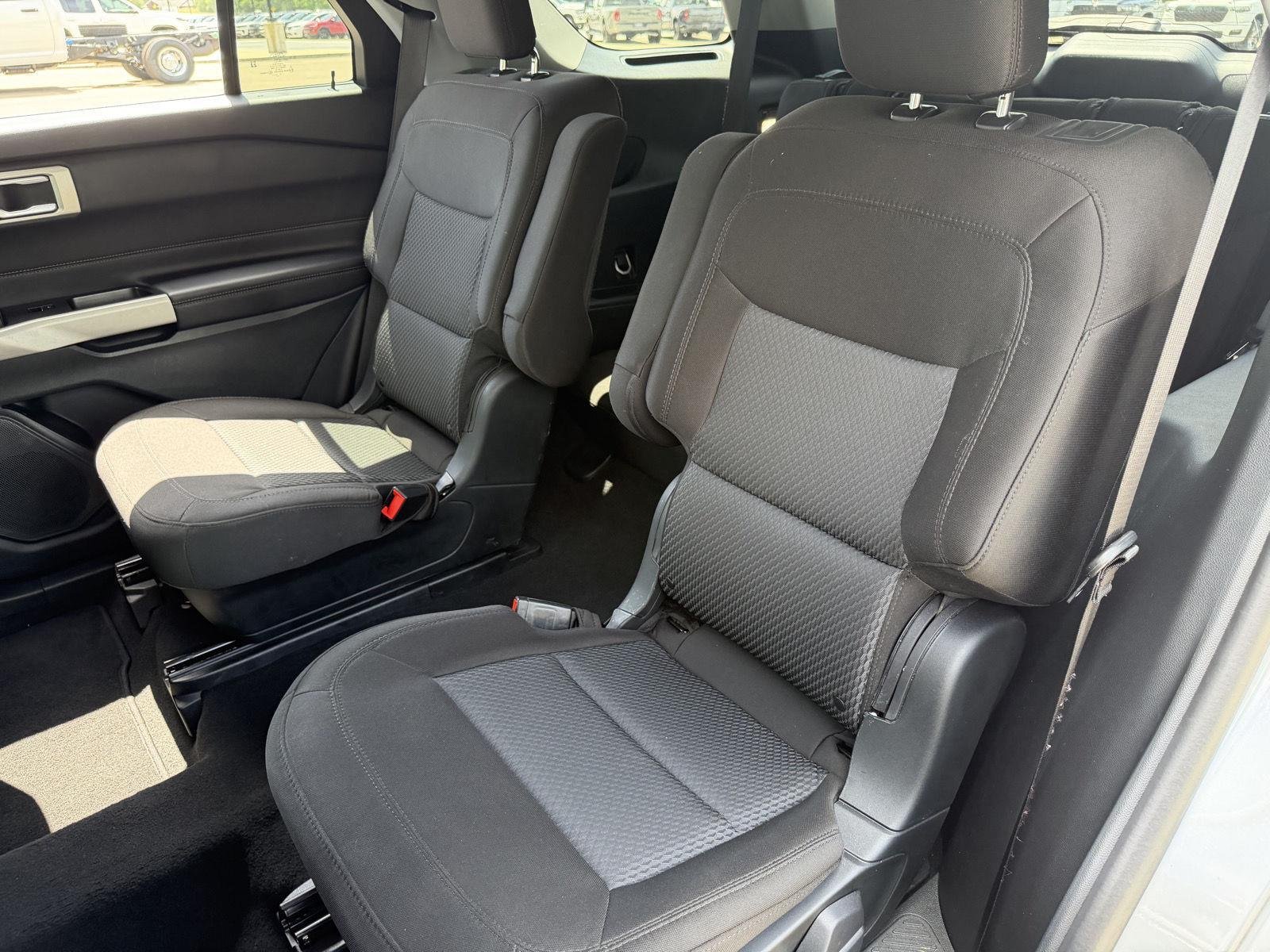 Used 2023 Iconic Silver Ford XLT image 17