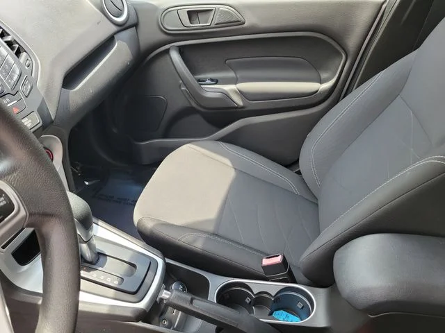 Used 2019 Ingot Silver Ford SE image 30