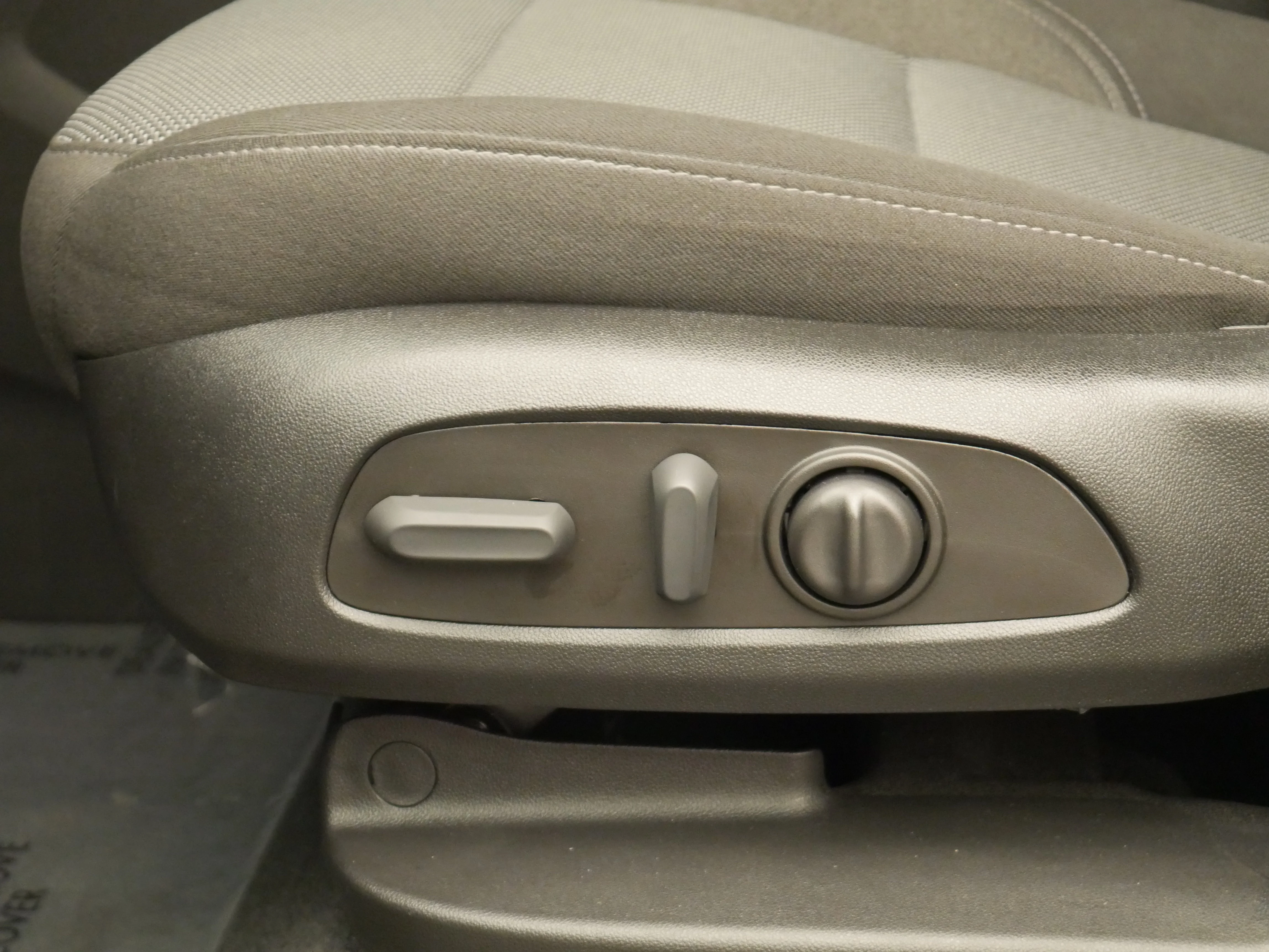2023 Chevrolet Traverse 1LT - Photo 15