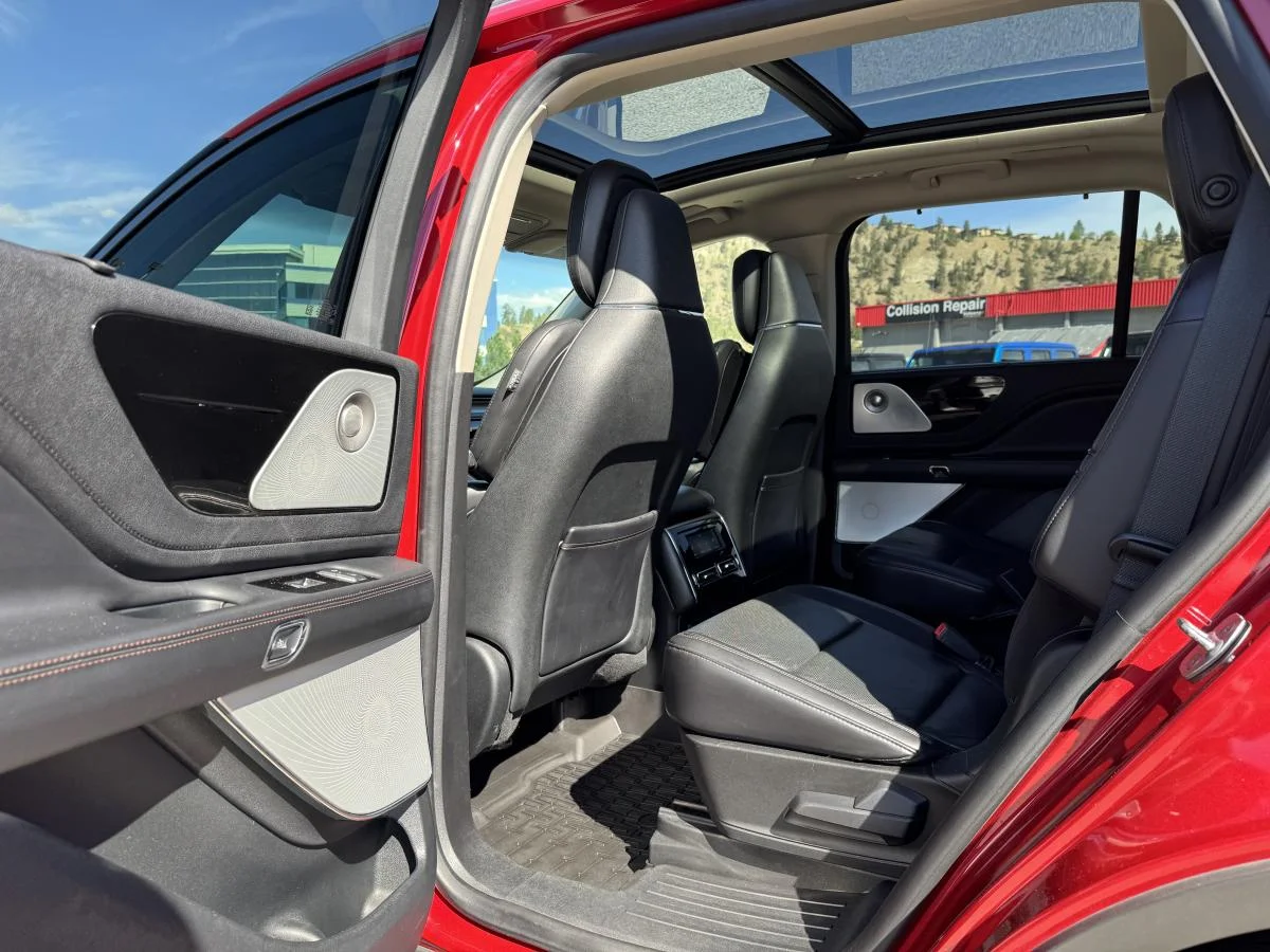 Used 2020 Red Lincoln Reserve Awd image 11