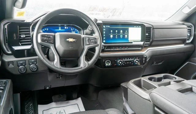 Used 2023 Gray Chevrolet LT image 12