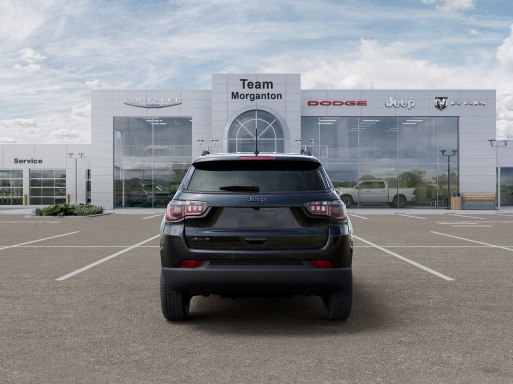 New 2026 Diamond Black Crystal Pearlcoat Jeep Latitude image 7