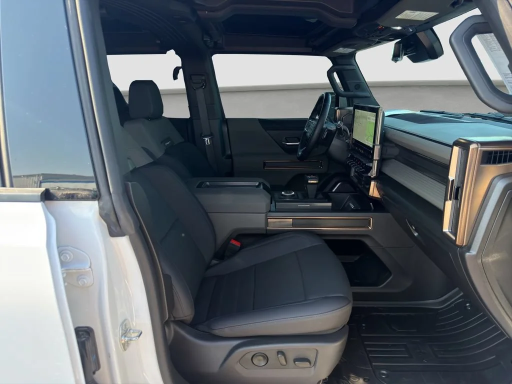 2025 GMC HUMMER EV 2X - Photo 18