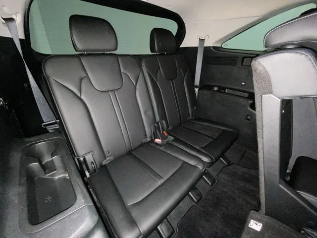 Used 2023 Silver Kia S image 24