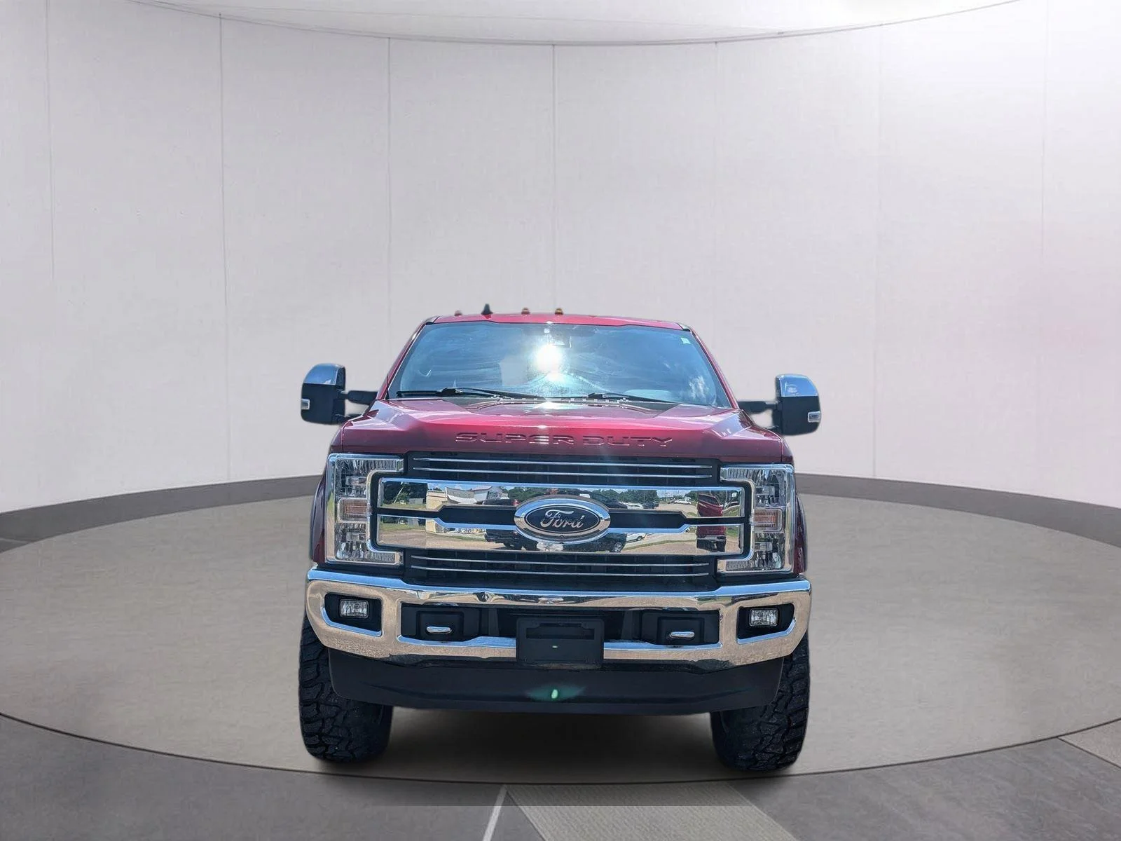 Used 2019 Ruby Red Metallic Tinted Clearcoat/Stone Gray Ford Lariat image 10