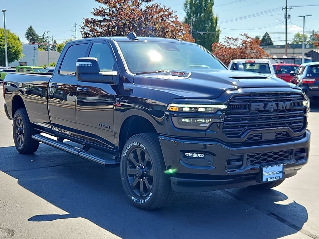 New 2026 Diamond Black Crystal Pearl-Coat Exterior Paint RAM Laramie image 8