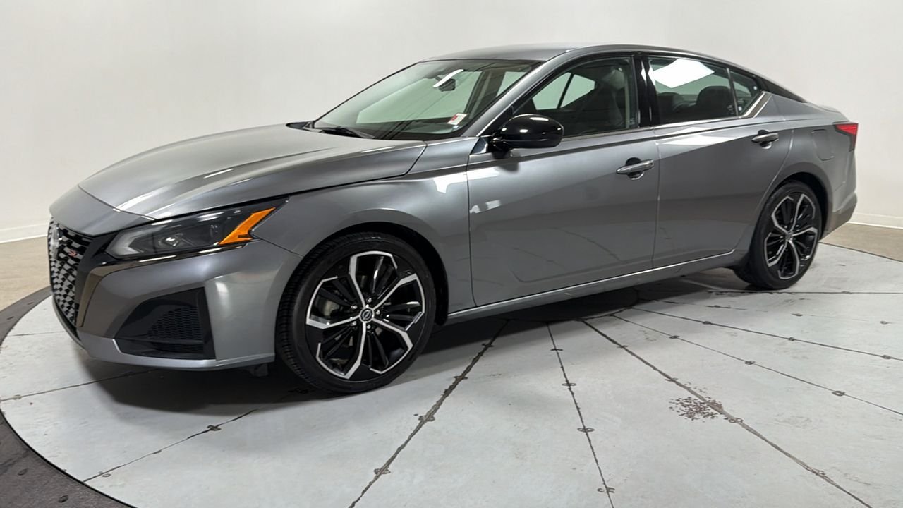 2023 Nissan Altima SR