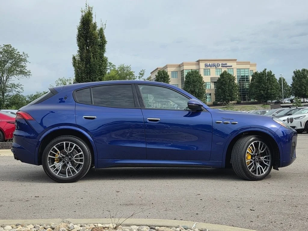 Used 2023 Blu Intenso Metallic Maserati Modena image 33
