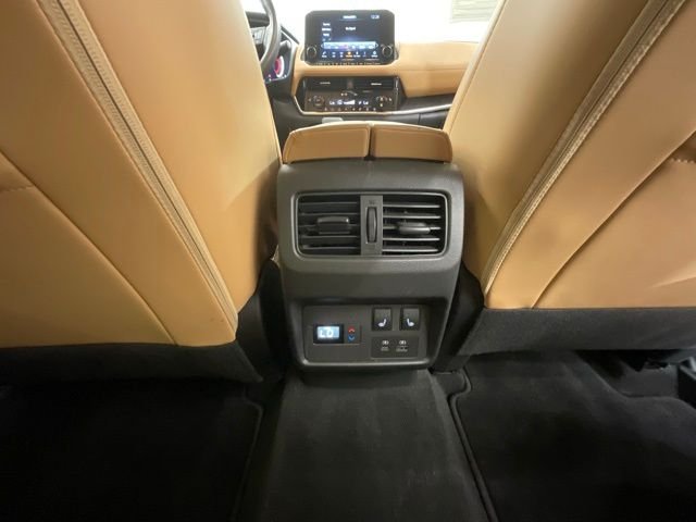 Used 2023 Gray Nissan Platinum image 26
