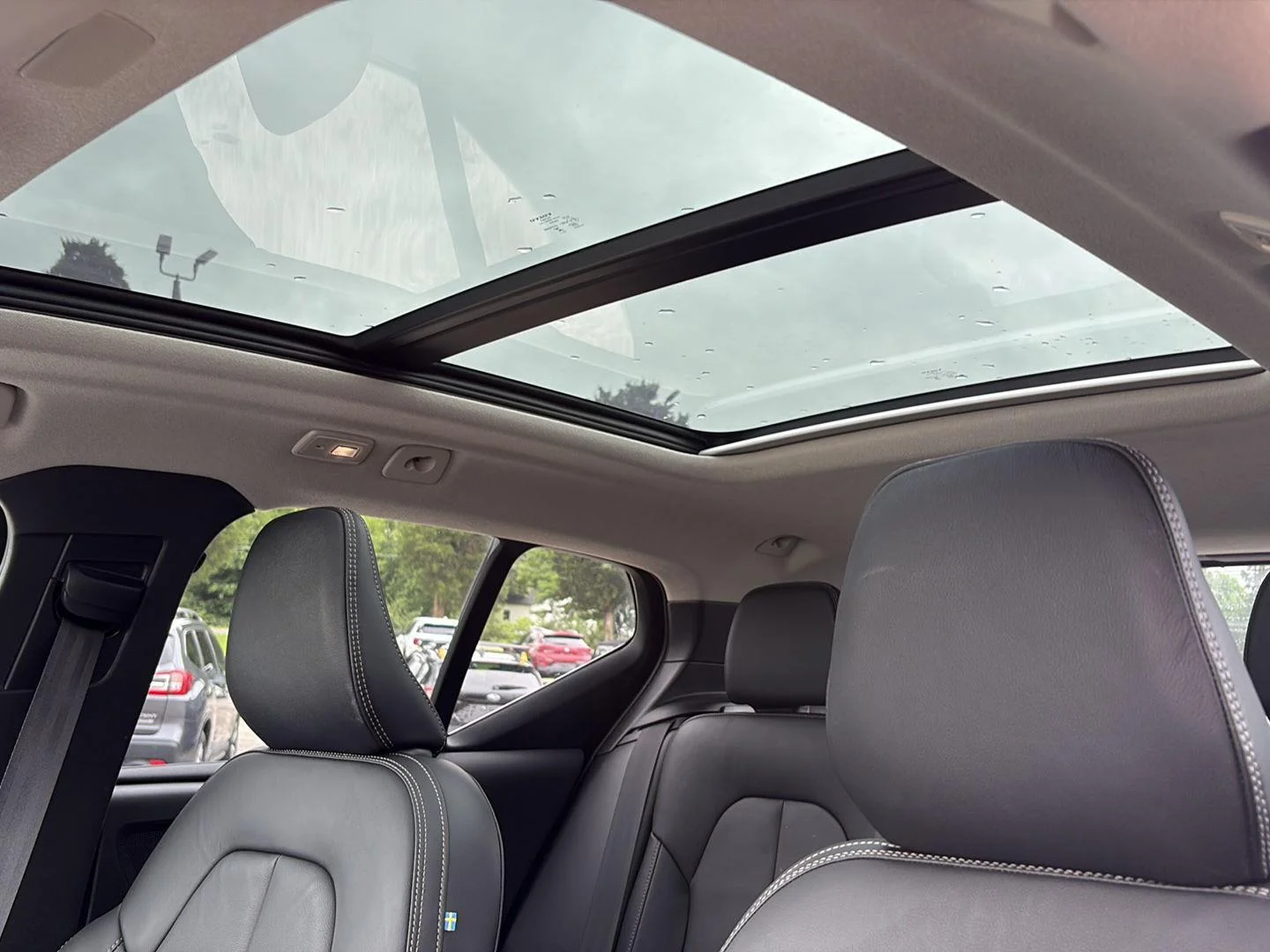 Used 2023 BLUE VOLVO  image 7